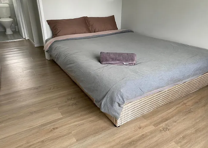 3 Bedrooms Lounge And Kitchen And Bathroom And Laundry 3*
