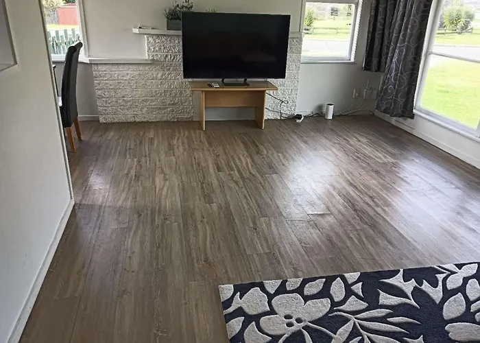 3 Bedrooms Lounge And Kitchen And Bathroom And Laundry 3*