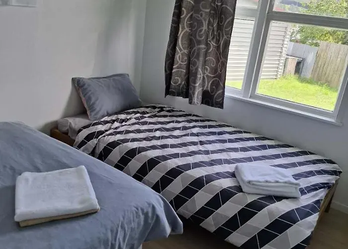 3 Bedrooms Lounge And Kitchen And Bathroom And Laundry Maison d'hôtes